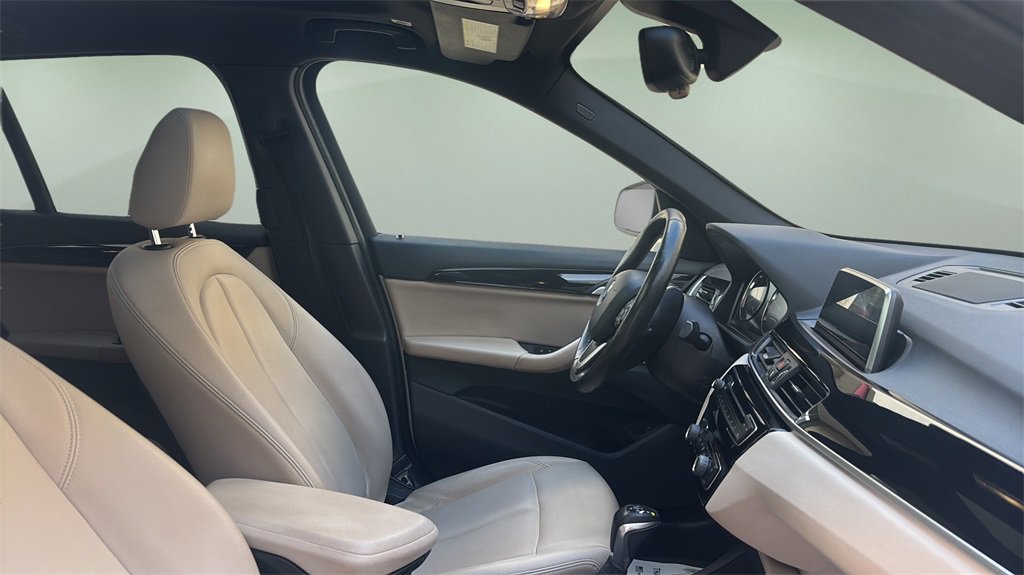 Used 2019 BMW X1 xDrive28i w/ Convenience Package image 14