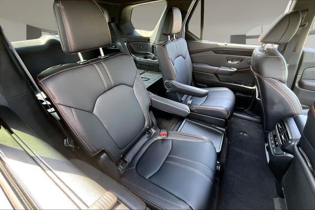 Certified 2025 Honda Pilot TrailSport image 23