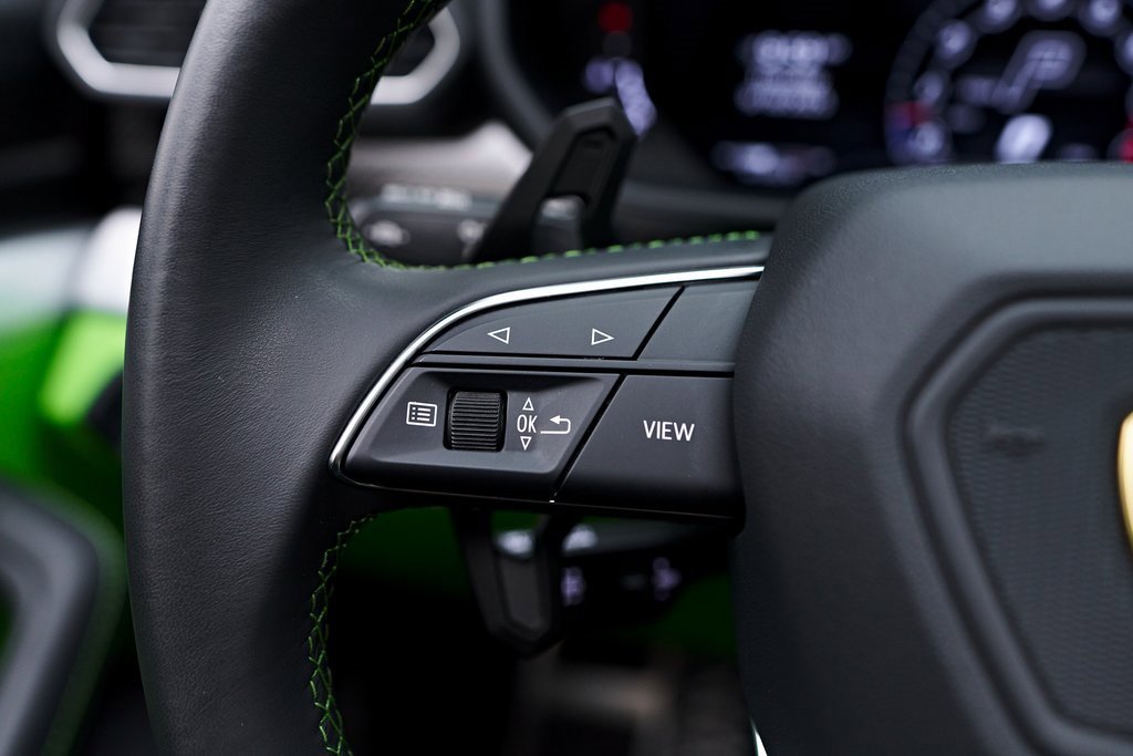 Used 2022 Lamborghini Urus image 64