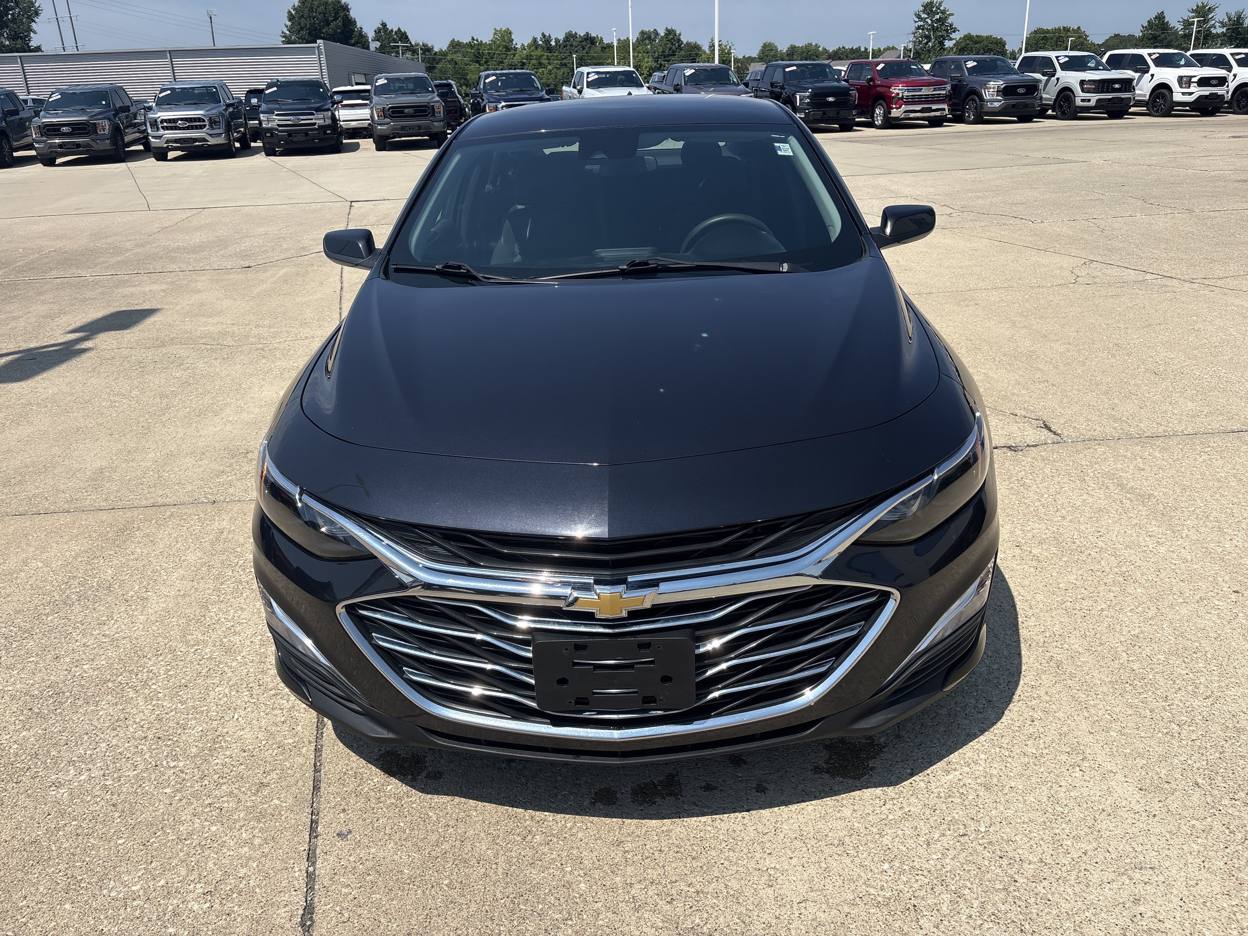 Used 2023 Chevrolet Malibu LS w/ Driver Confidence Package FWD image 2