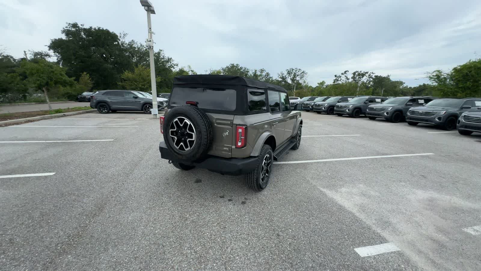 Used 2025 Ford Bronco Outer Banks AWD/4WD image 7