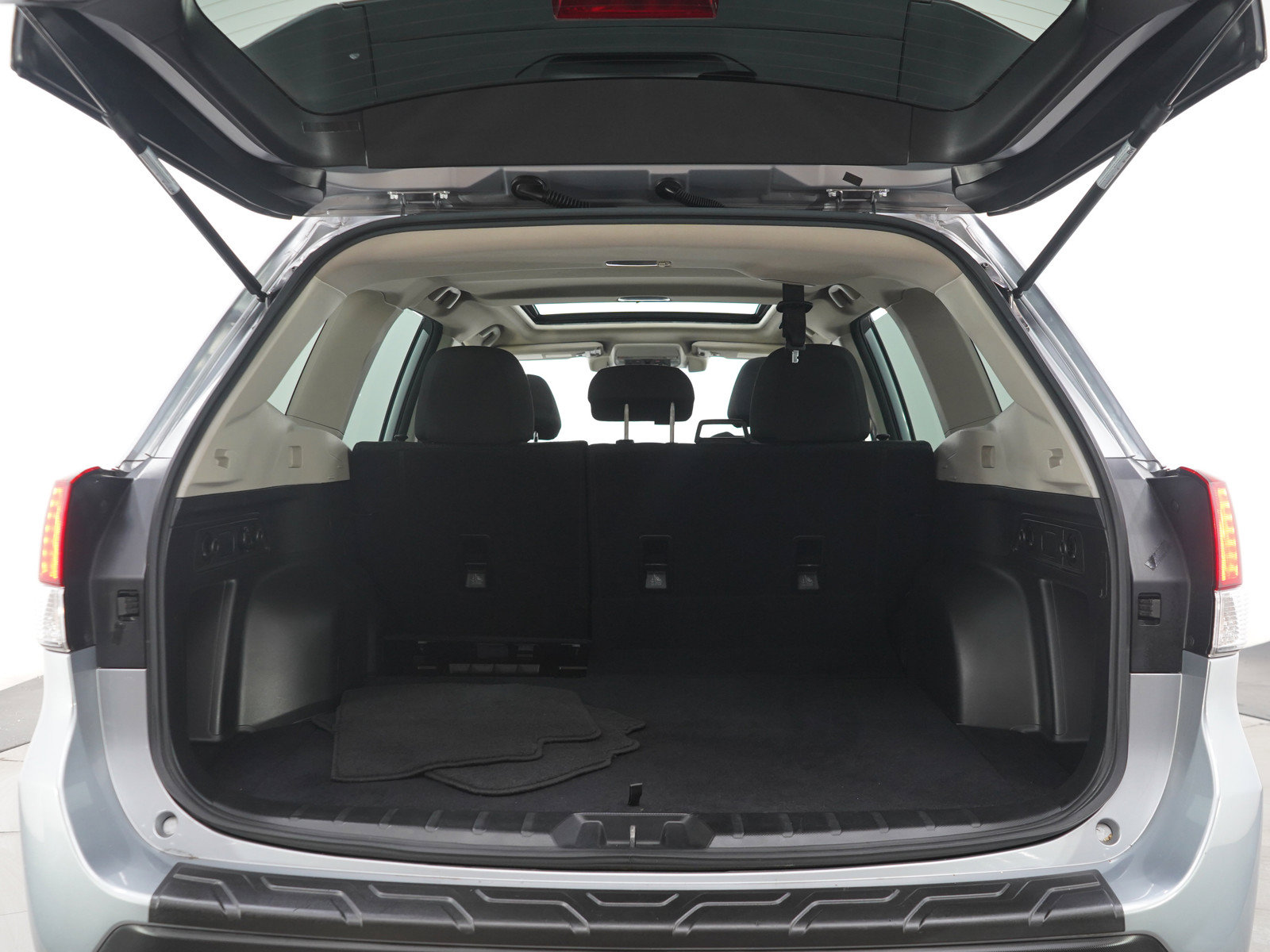 Used 2020 Subaru Forester Premium AWD/4WD image 18