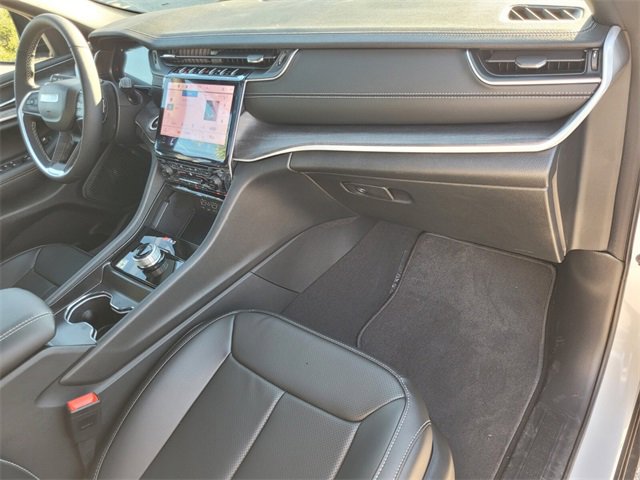 New 2025 Jeep Grand Cherokee Limited image 18