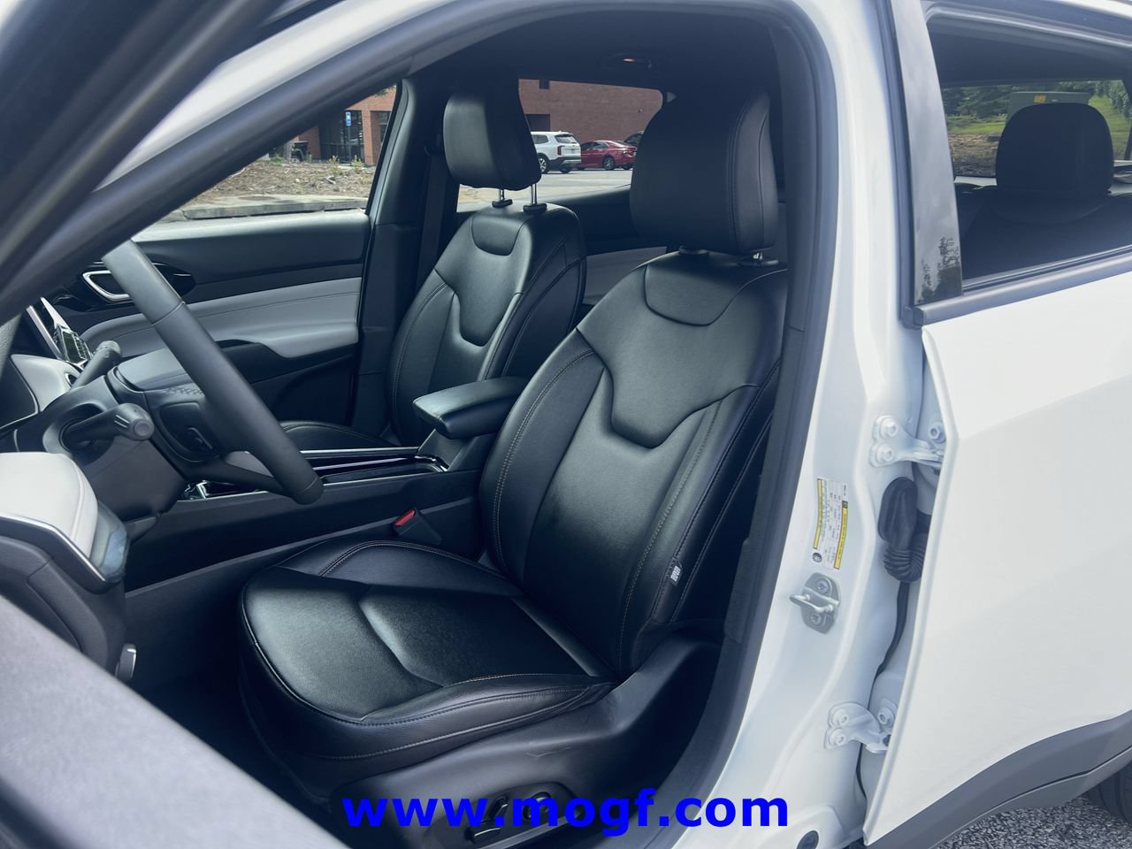 Used 2024 Jeep Compass Limited AWD/4WD image 18