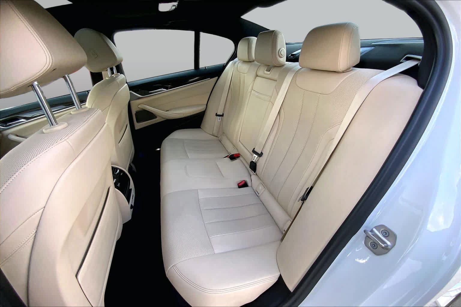 Used 2022 BMW 530i xDrive AWD/4WD image 21