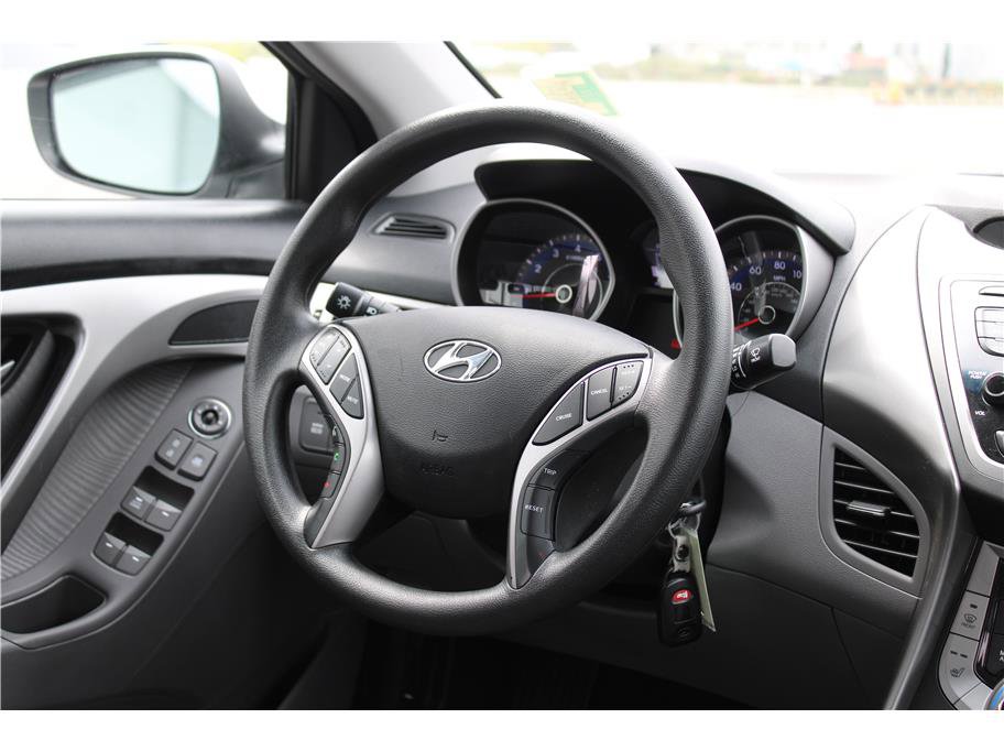 Used 2013 Hyundai Elantra GLS w/ Preferred Pkg FWD image 13