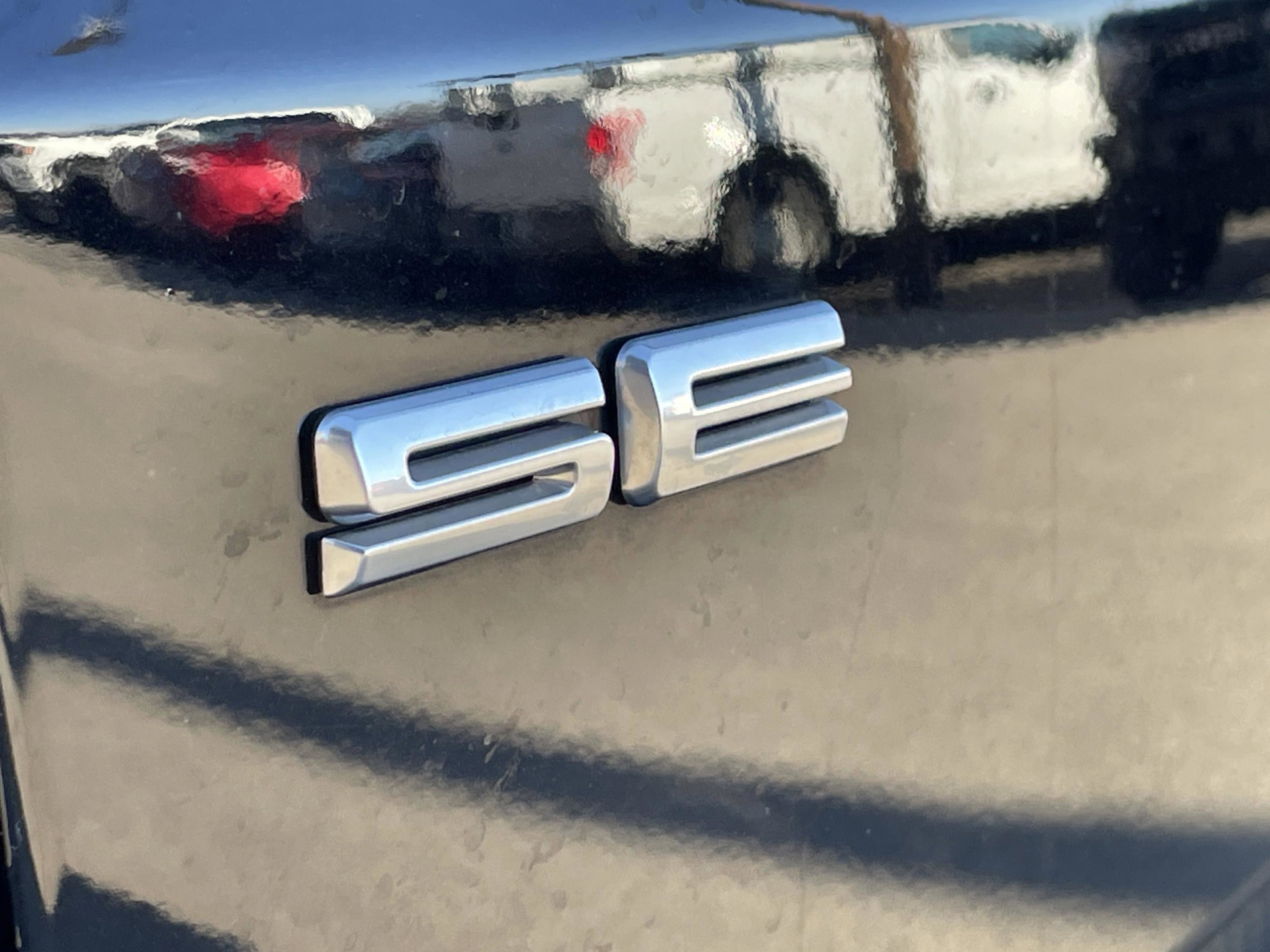 Certified 2022 Ford Escape SE w/ Cold Weather Package image 9