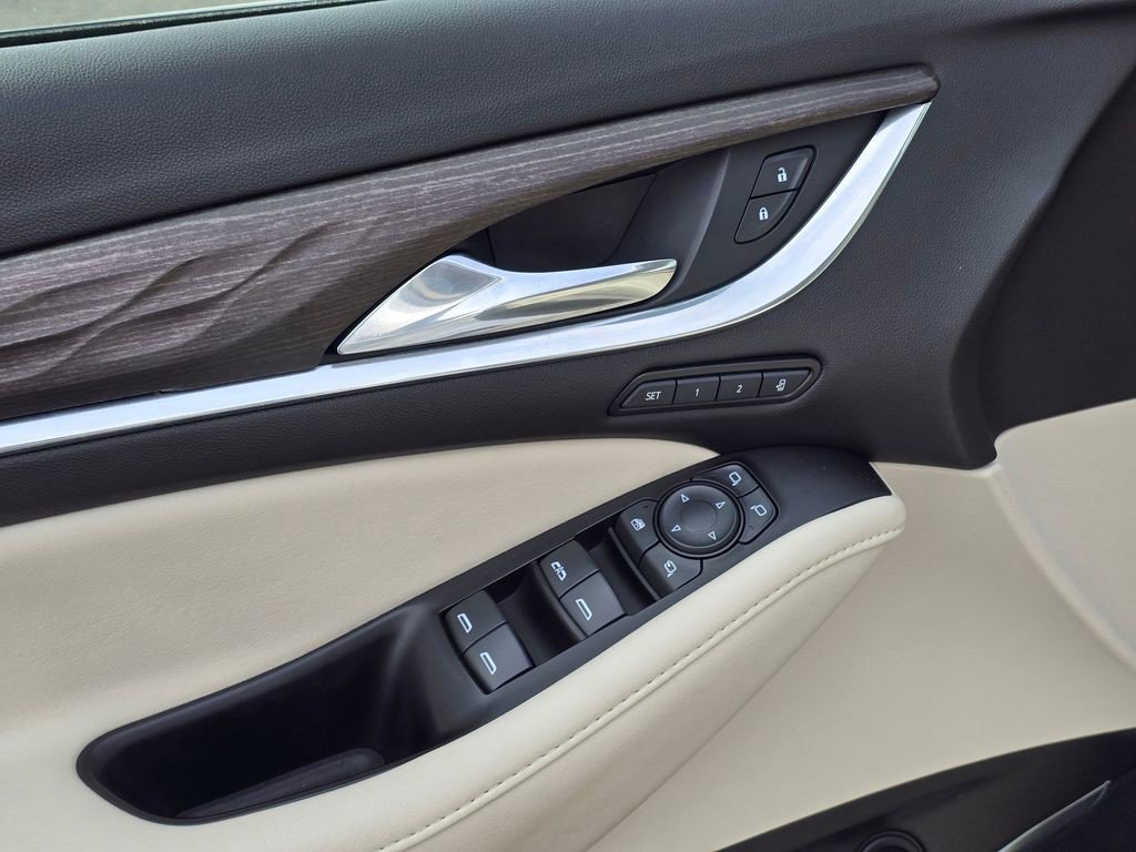 Used 2023 Buick Enclave Avenir w/ Avenir Technology Package AWD/4WD image 22