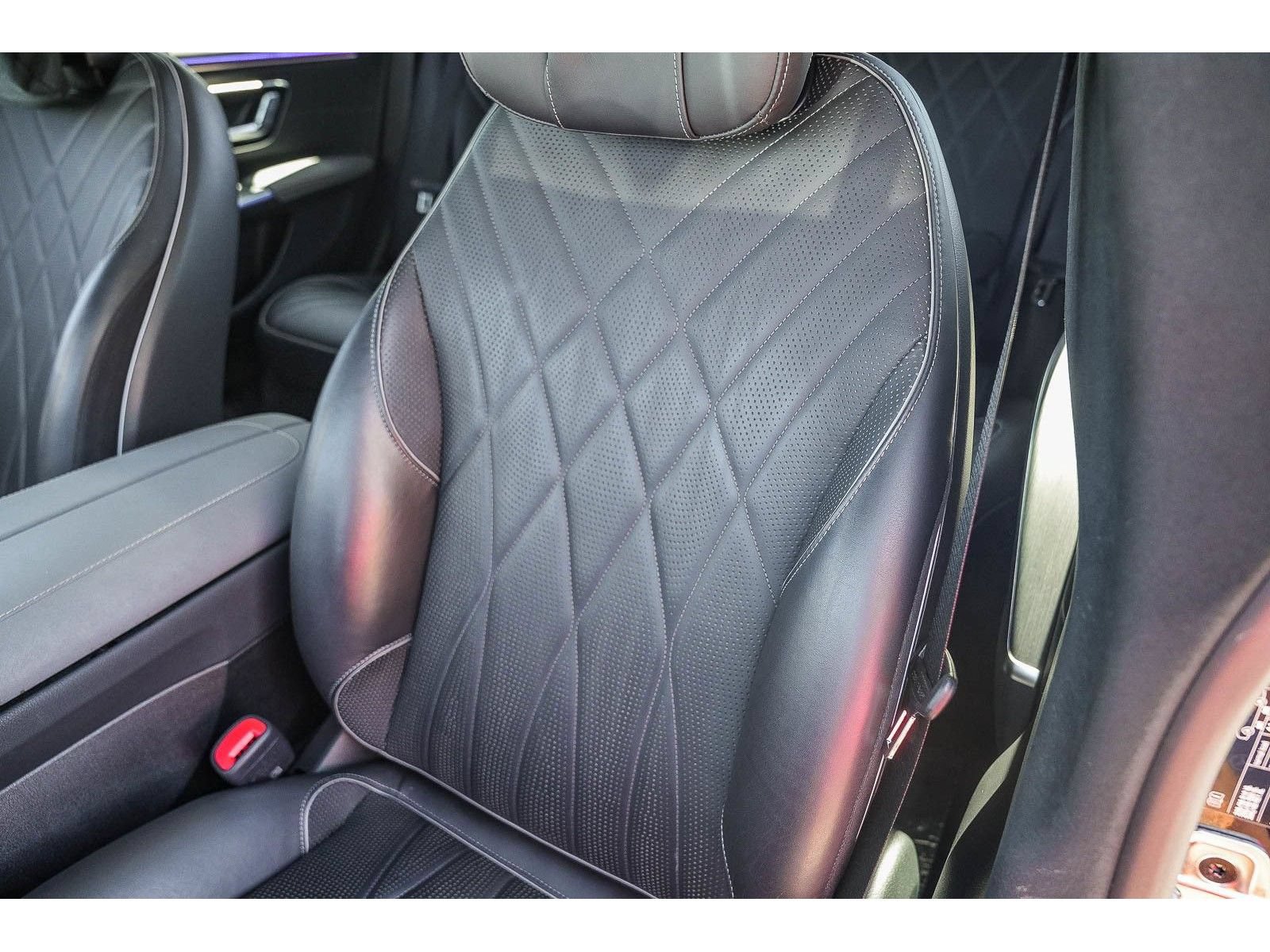 Used 2023 Mercedes-Benz EQS 580 4MATIC Sedan image 25