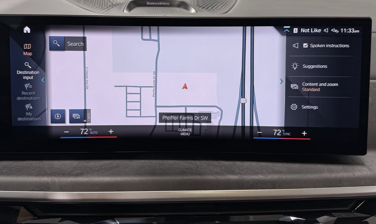 Used 2023 BMW X7 M60i image 30