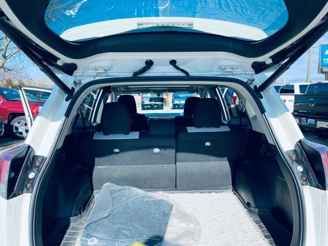 Used 2016 Toyota RAV4 XLE image 22