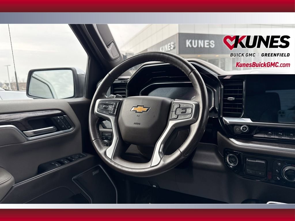 Used 2022 Chevrolet Silverado 1500 LTZ image 35