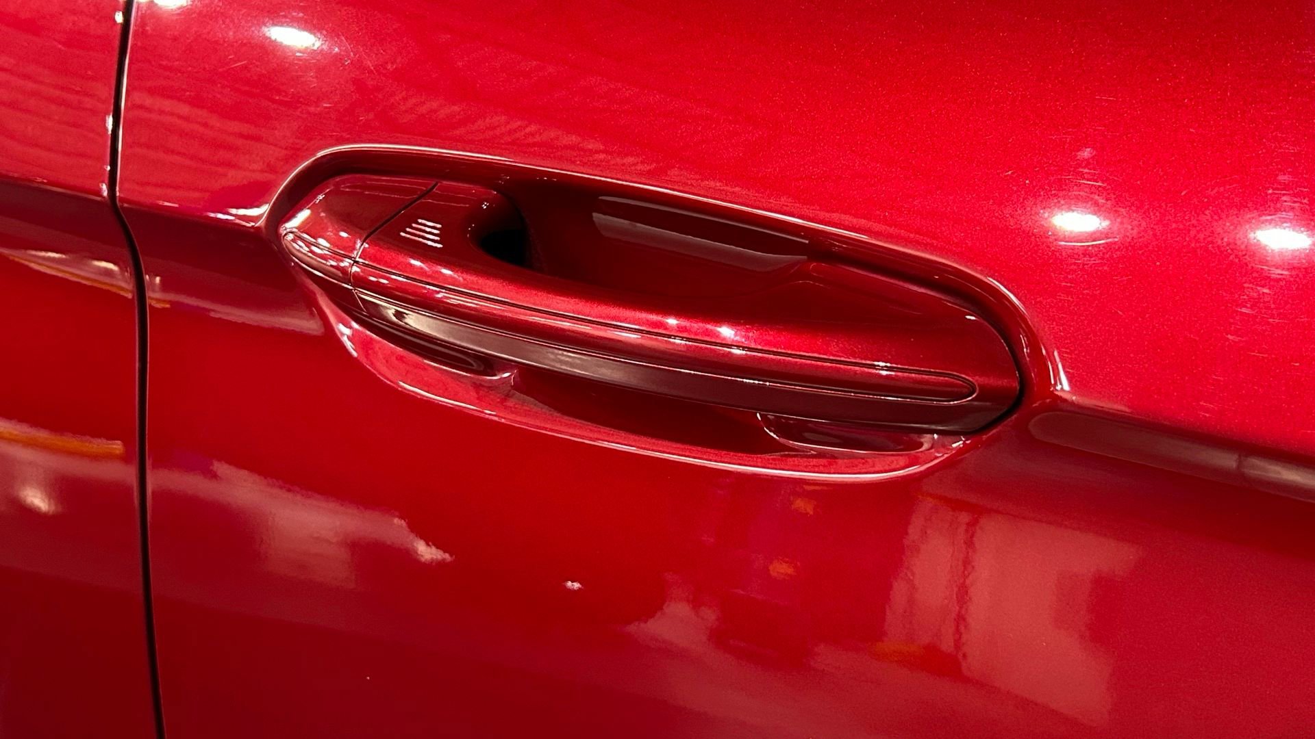 Used 2020 Ford Edge ST w/ Equipment Group 401A AWD/4WD image 16