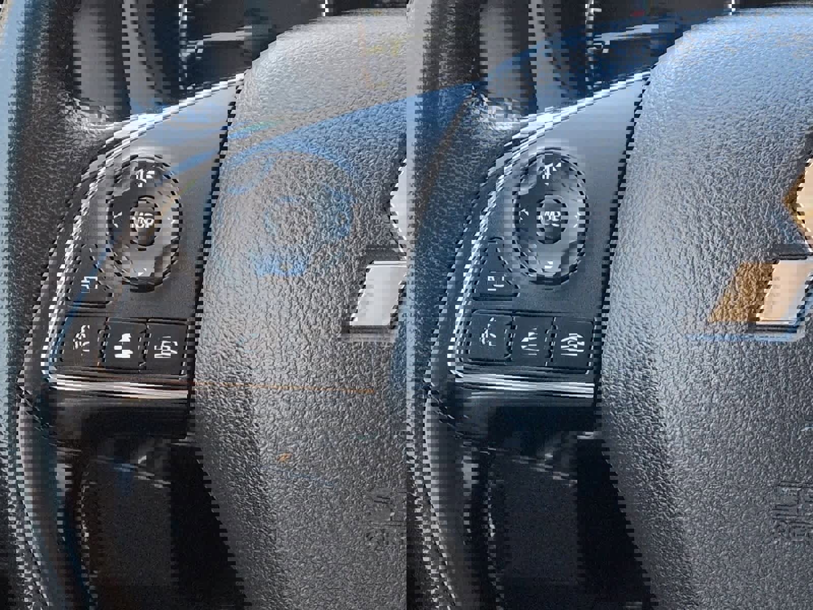 Used 2017 Mitsubishi Outlander SE image 26