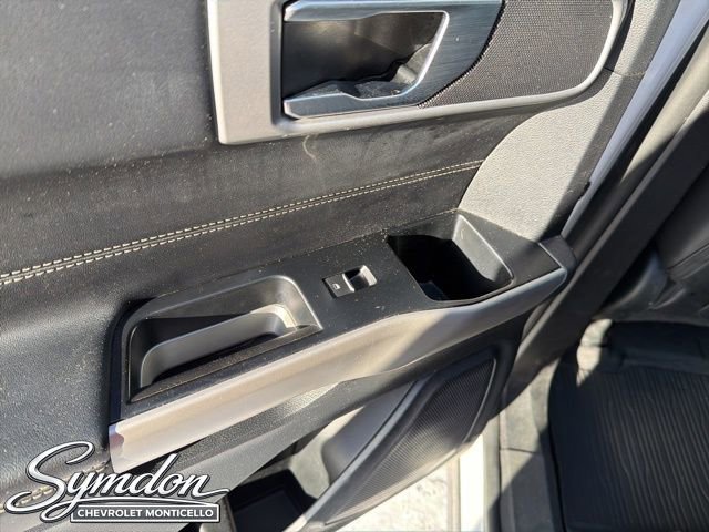 Used 2022 Ford Explorer XLT w/ Equipment Group 202A AWD/4WD image 19