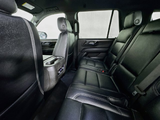 Used 2025 Chevrolet Tahoe LS RWD image 21