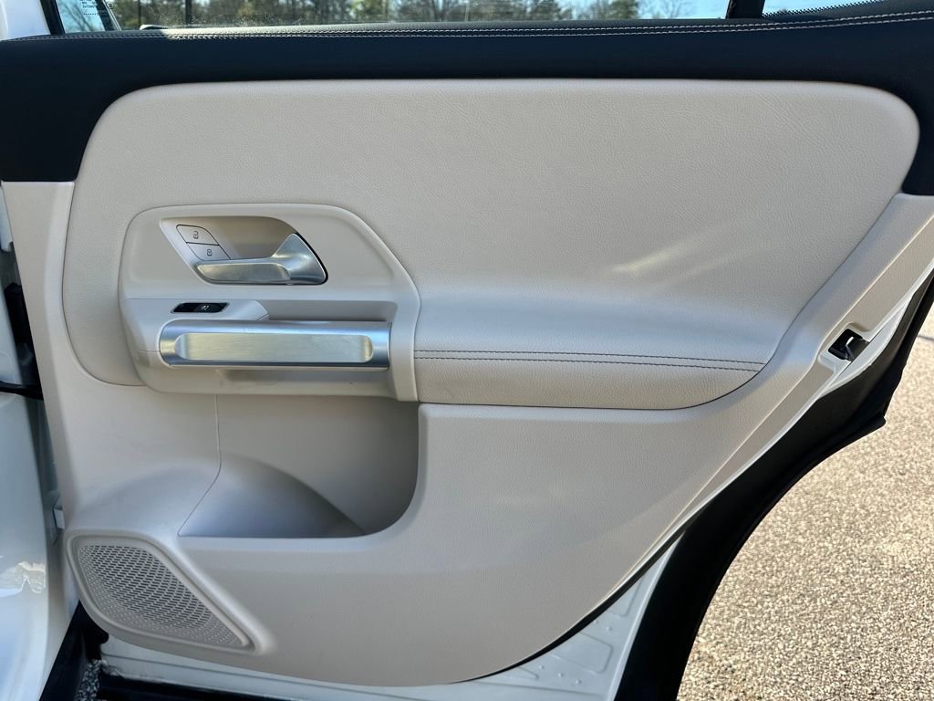 Certified 2023 Mercedes-Benz GLB 250 image 32