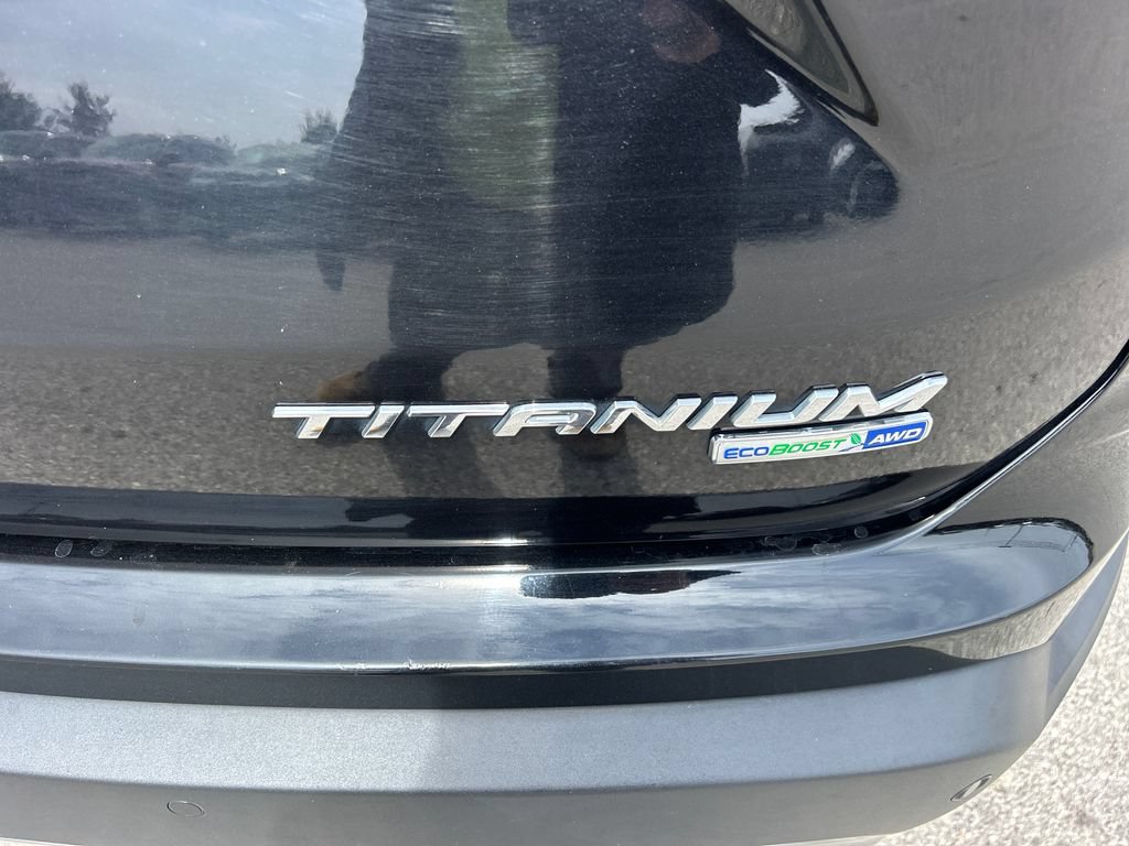 Used 2019 Ford Edge Titanium w/ Equipment Group 301A AWD/4WD image 50