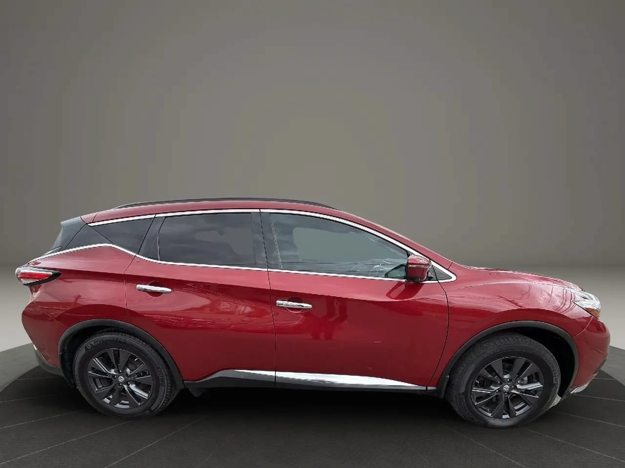 Used 2018 Nissan Murano SV w/ Premium Package FWD image 4