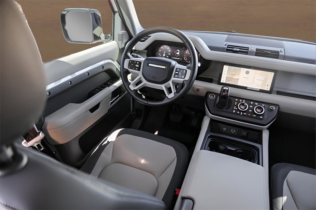 Used 2024 Land Rover Defender 110 X-Dynamic SE image 27