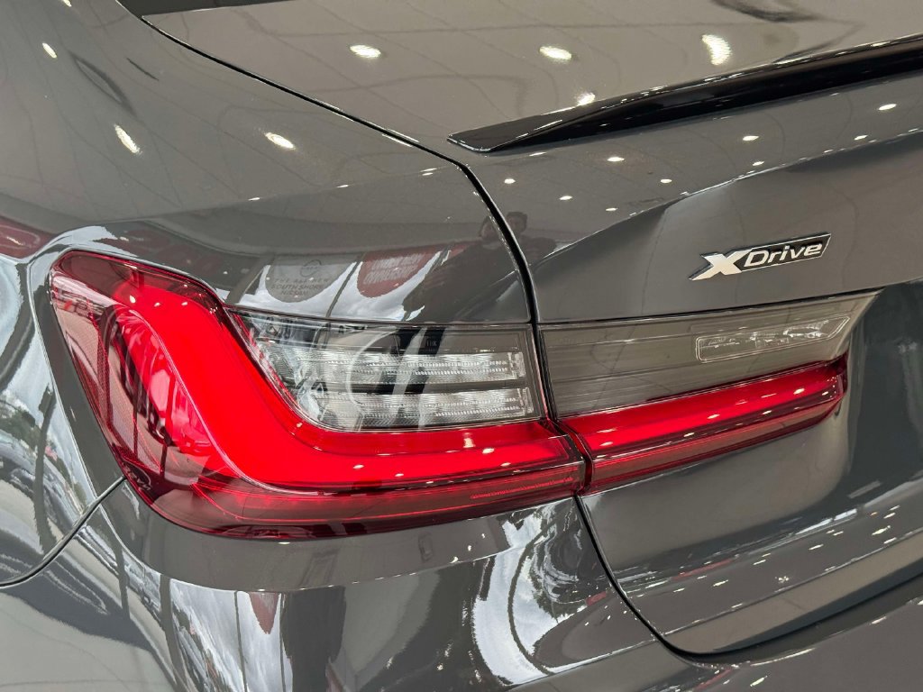 Used 2025 BMW M3 Competition AWD/4WD image 11