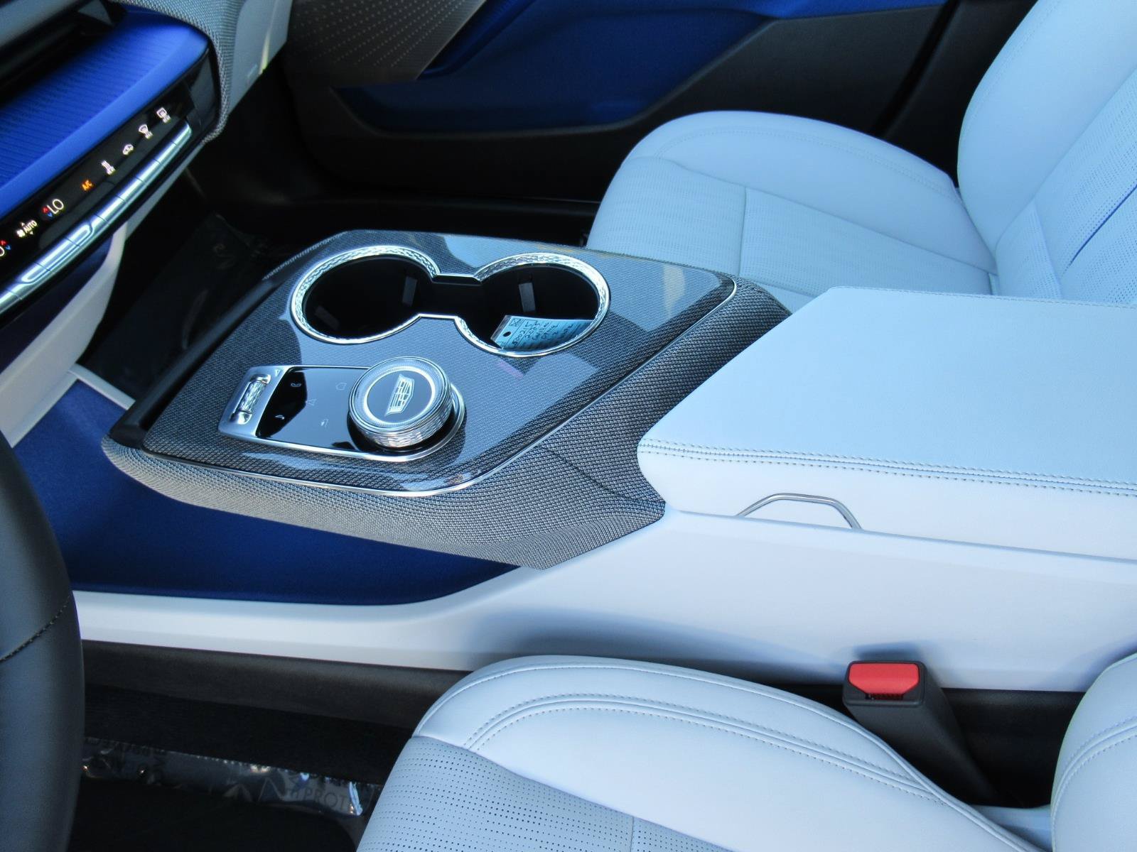 Certified 2025 Cadillac Optiq Sport 2 AWD/4WD image 19