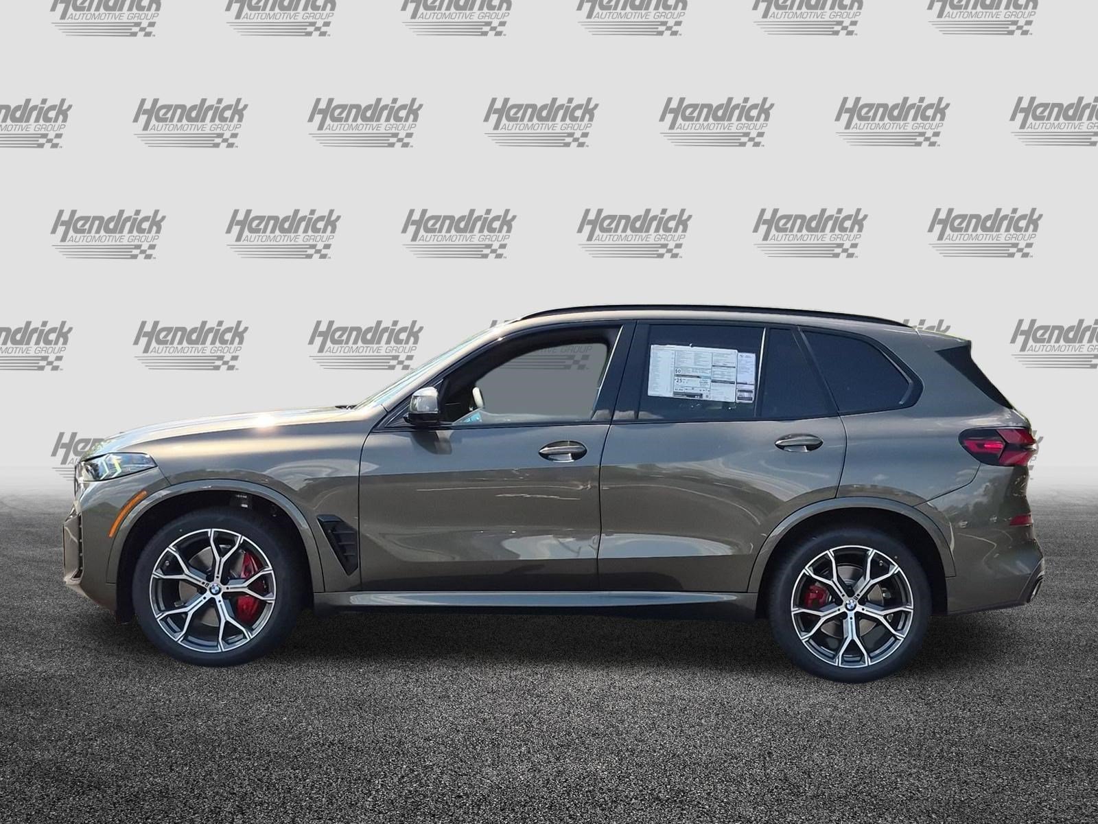 New 2026 BMW X5 xDrive40i w/ M Sport Package AWD/4WD image 11