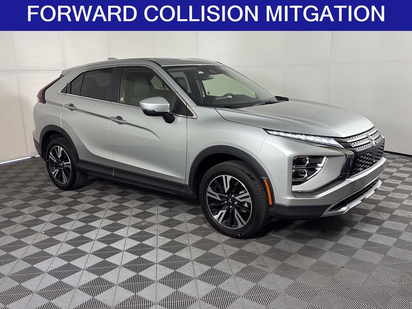 Used 2025 Mitsubishi Eclipse Cross SE image 2