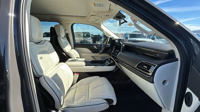 Used 2023 Lincoln Navigator Black Label image 11