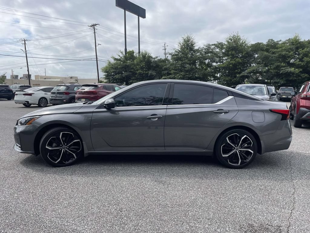 Used 2024 Nissan Altima 2.5 SR w/ SR Premium Package FWD image 6