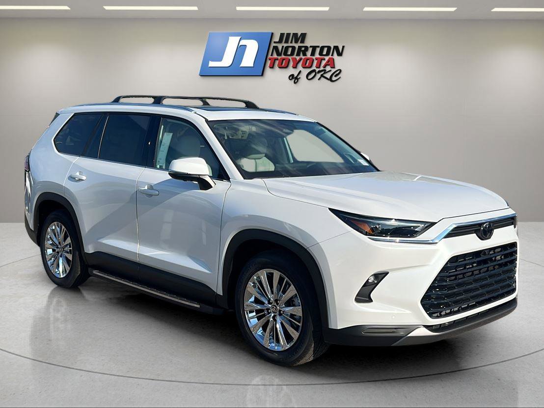 New 2026 Toyota Grand Highlander Platinum image 3