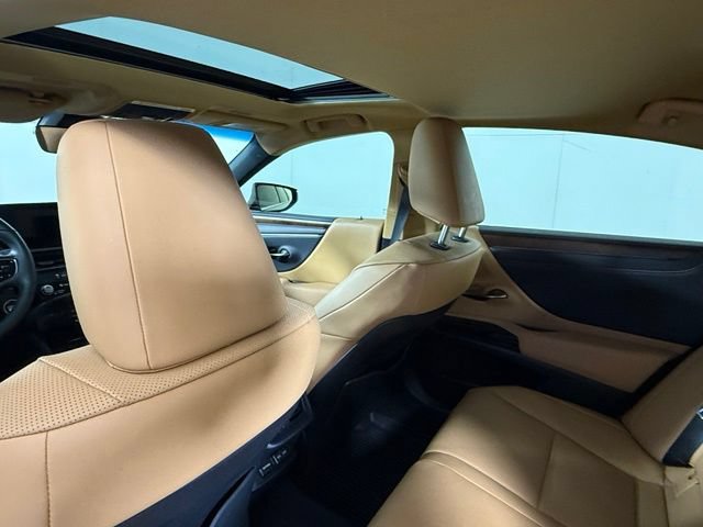 Certified 2025 Lexus ES 300h w/ Premium Package FWD image 24