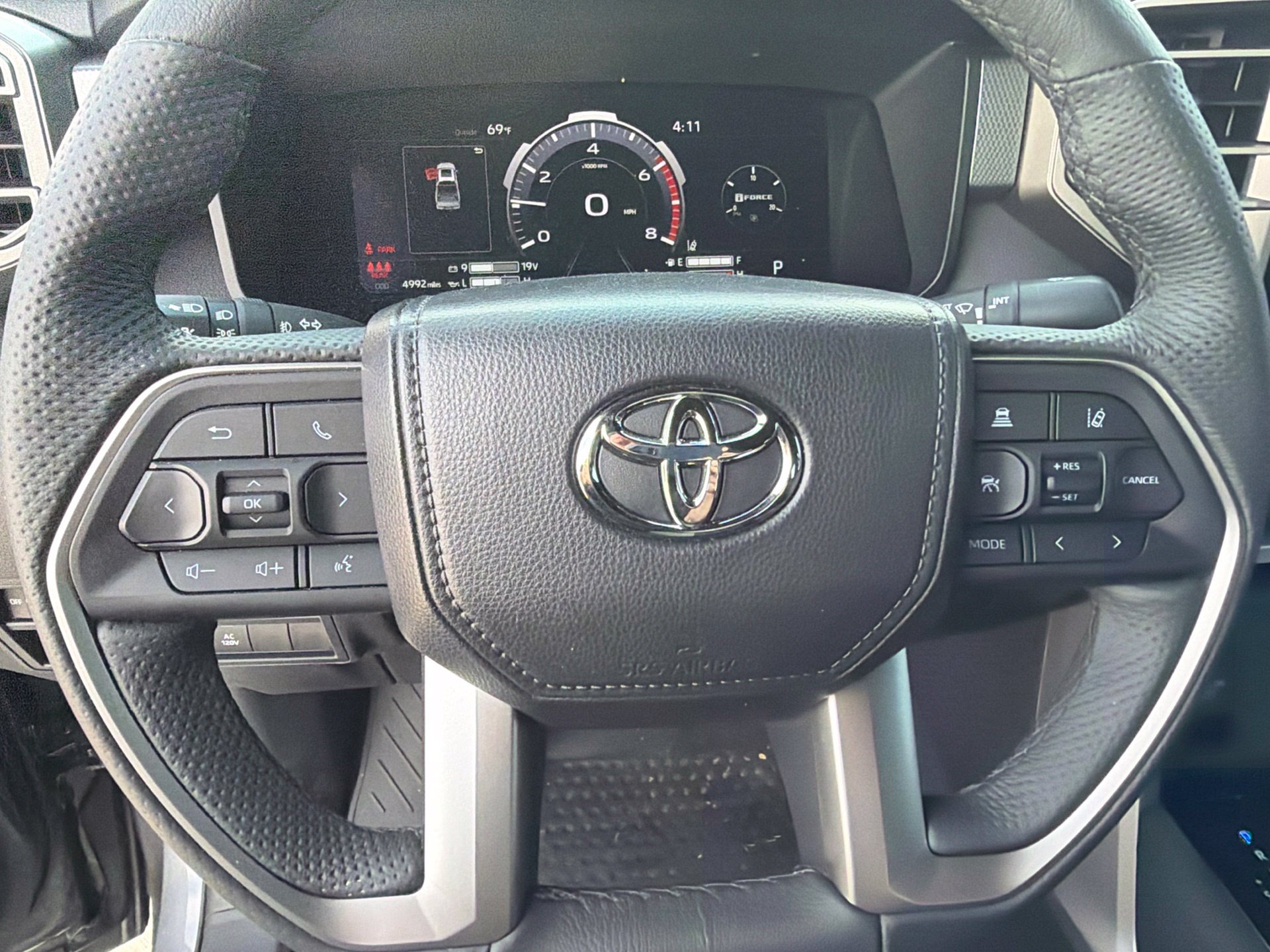 Certified 2026 Toyota Tundra Limited w/ Power Package AWD/4WD image 15