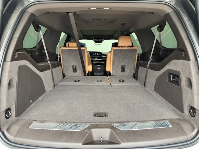 Used 2021 Cadillac Escalade ESV Sport w/ Driver Assist Tech Package RWD image 8