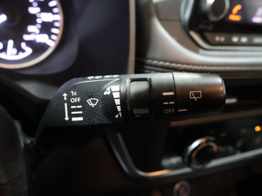 Used 2022 Nissan Rogue S image 36