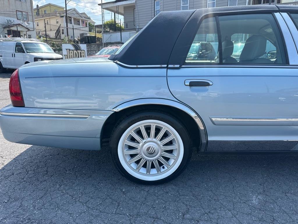 Used 2010 Mercury Grand Marquis LS RWD image 7