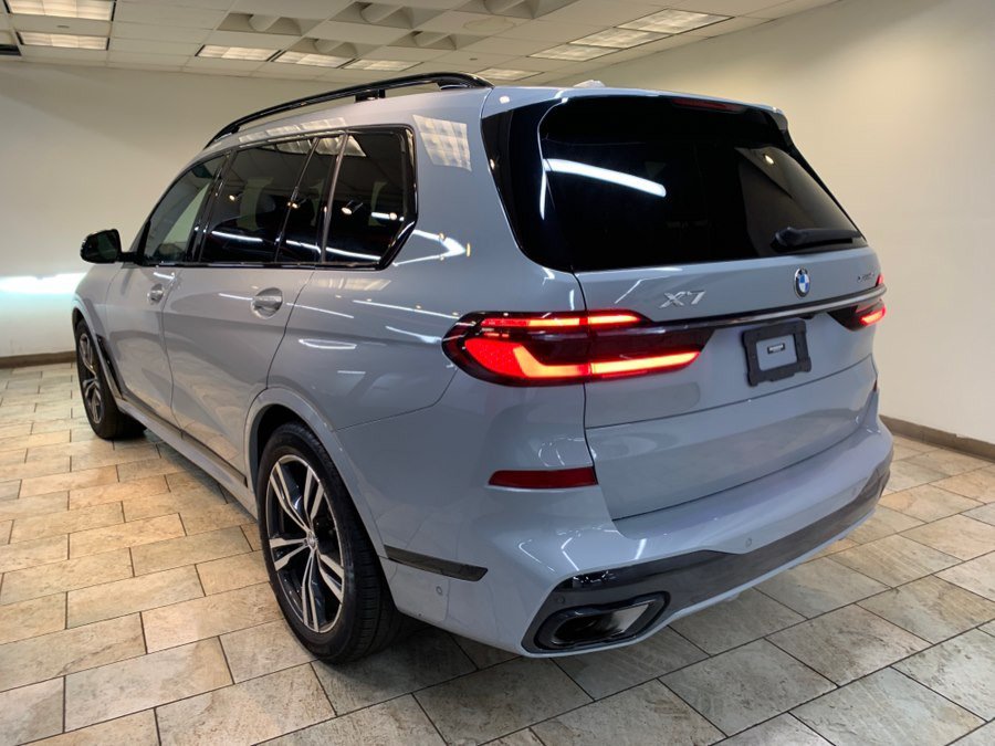 Used 2023 BMW X7 xDrive40i w/ M Sport Package AWD/4WD image 10