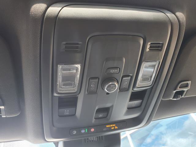 New 2025 Chevrolet Suburban LT w/ Comfort Package image 22