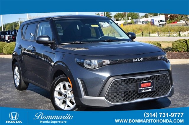 Used 2023 Kia Soul LX w/ Option Group 015