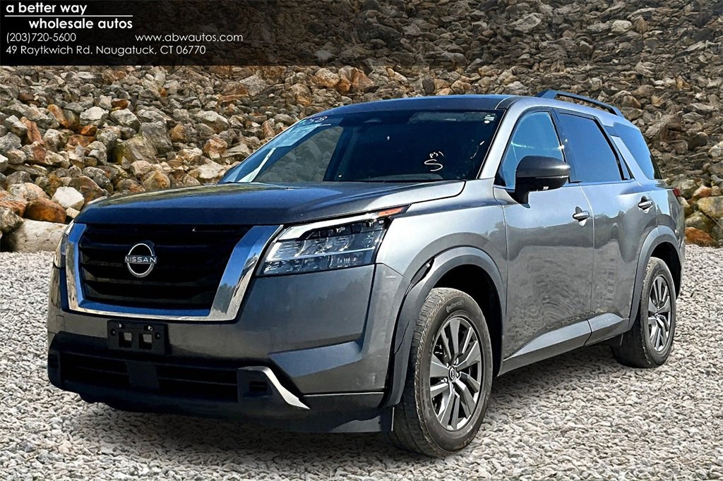 Used 2022 Nissan Pathfinder SV w/ SV Premium Package