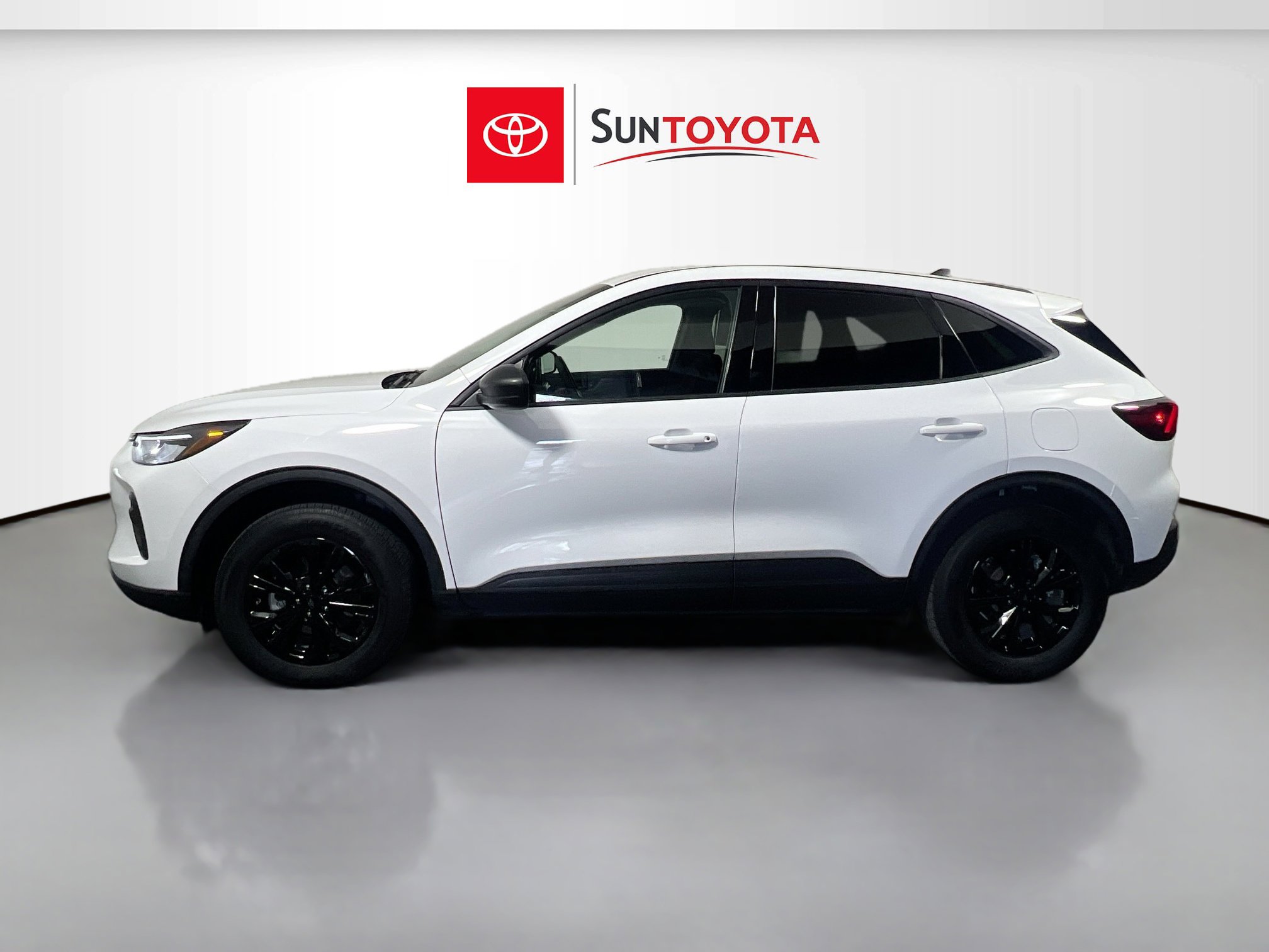 Used 2025 Ford Escape Active image 30