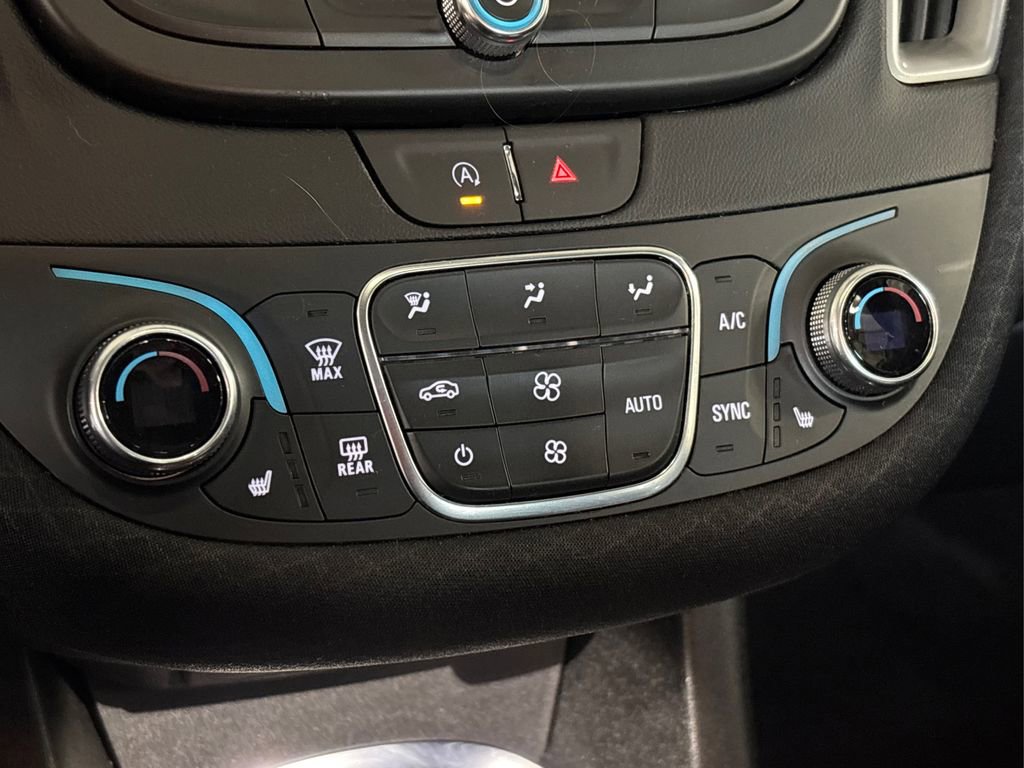 Used 2025 Chevrolet Malibu LT image 30