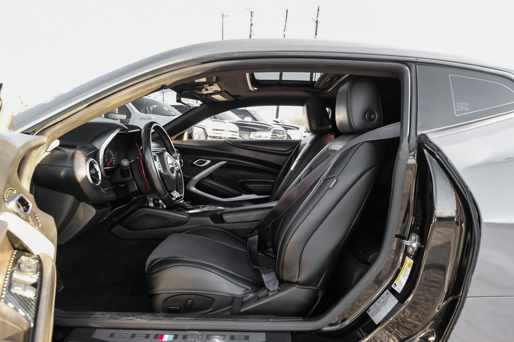 Used 2016 Chevrolet Camaro SS image 34