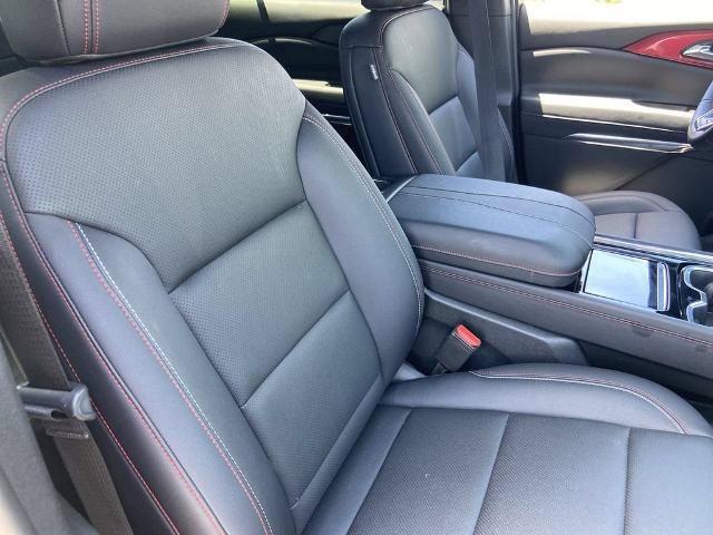 Used 2026 Chevrolet Traverse Z71 w/ LPO, Floor Liner Package AWD/4WD image 25