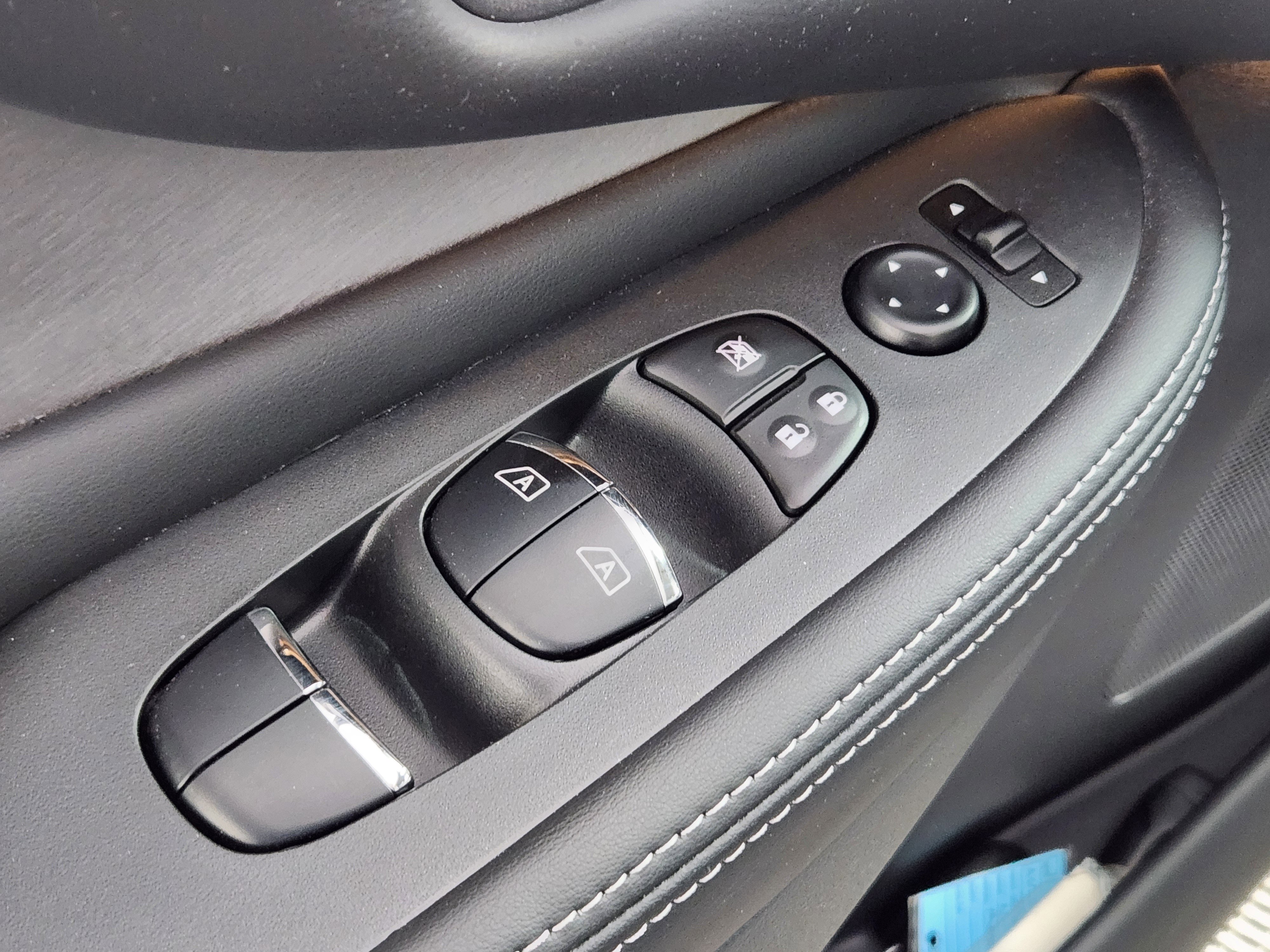 Used 2020 Nissan Murano SL image 17