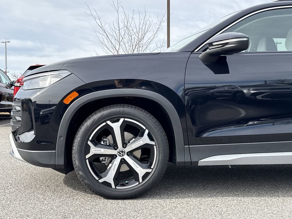 New 2026 Volkswagen Tiguan SE image 9