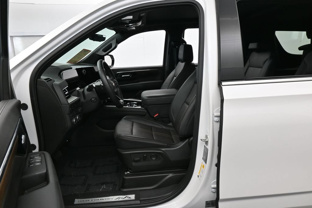 Used 2025 Chevrolet Tahoe High Country w/ Sun And Tow Package AWD/4WD image 11