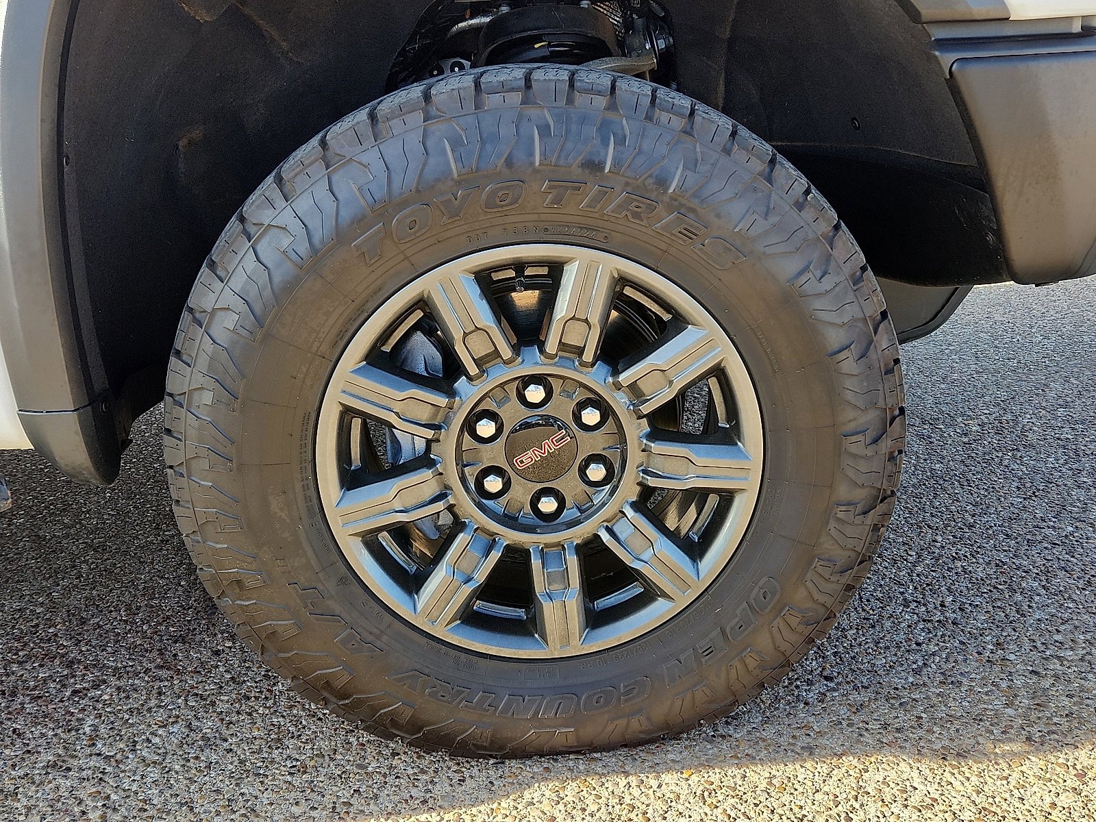 Used 2024 GMC Sierra 1500 AT4X image 7