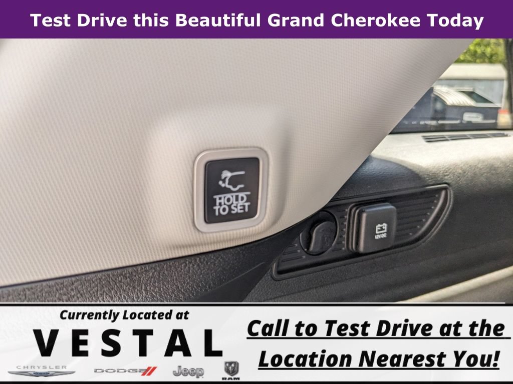 New 2023 Jeep Grand Cherokee 30th Anniversary AWD/4WD image 20