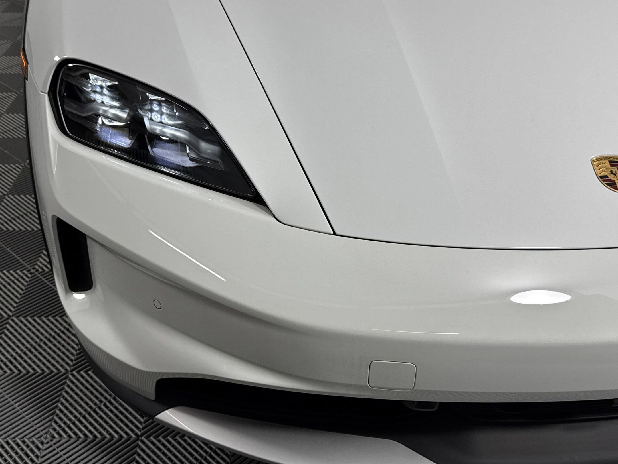 Used 2025 Porsche Taycan 4 Cross Turismo image 11